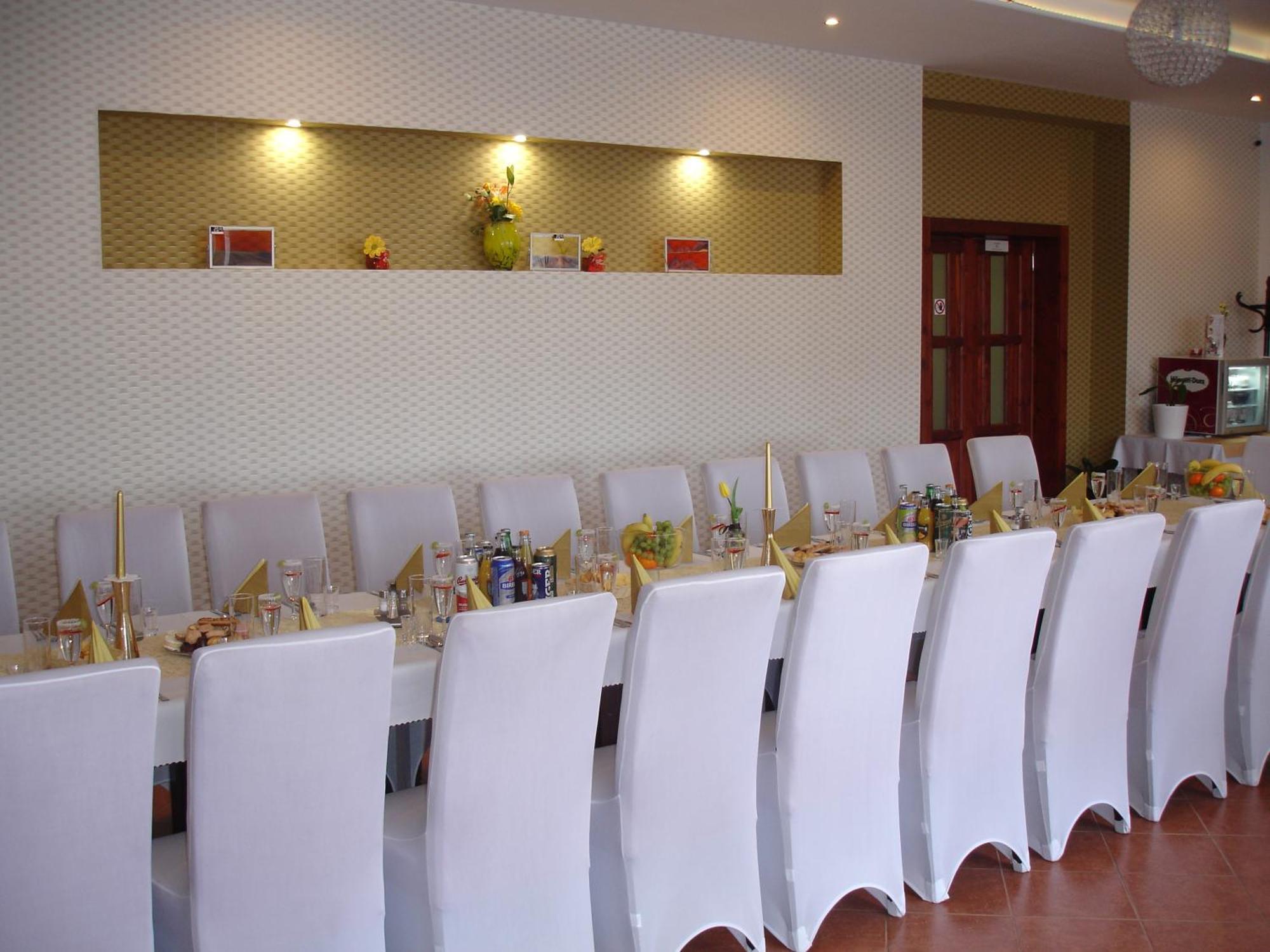 Hotel Gula Batizovce Екстериор снимка