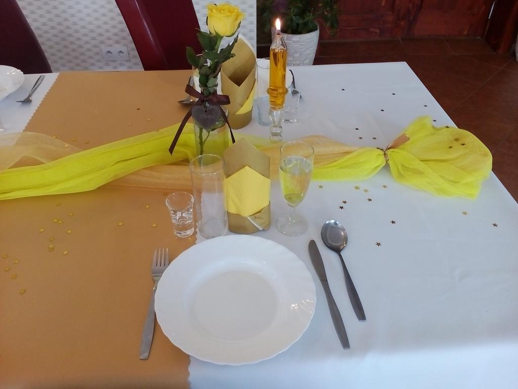 Hotel Gula Batizovce Екстериор снимка