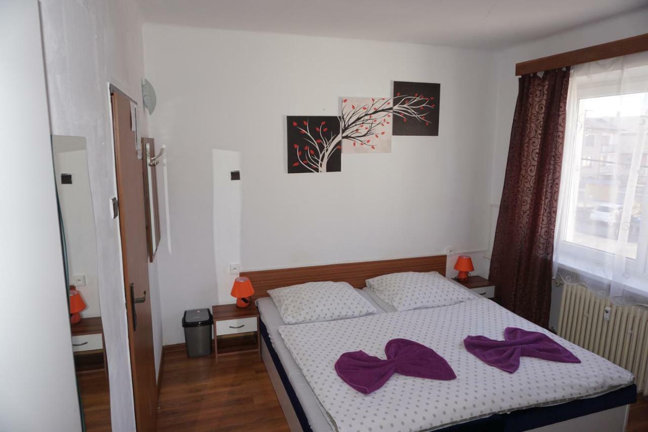 Hotel Gula Batizovce Екстериор снимка