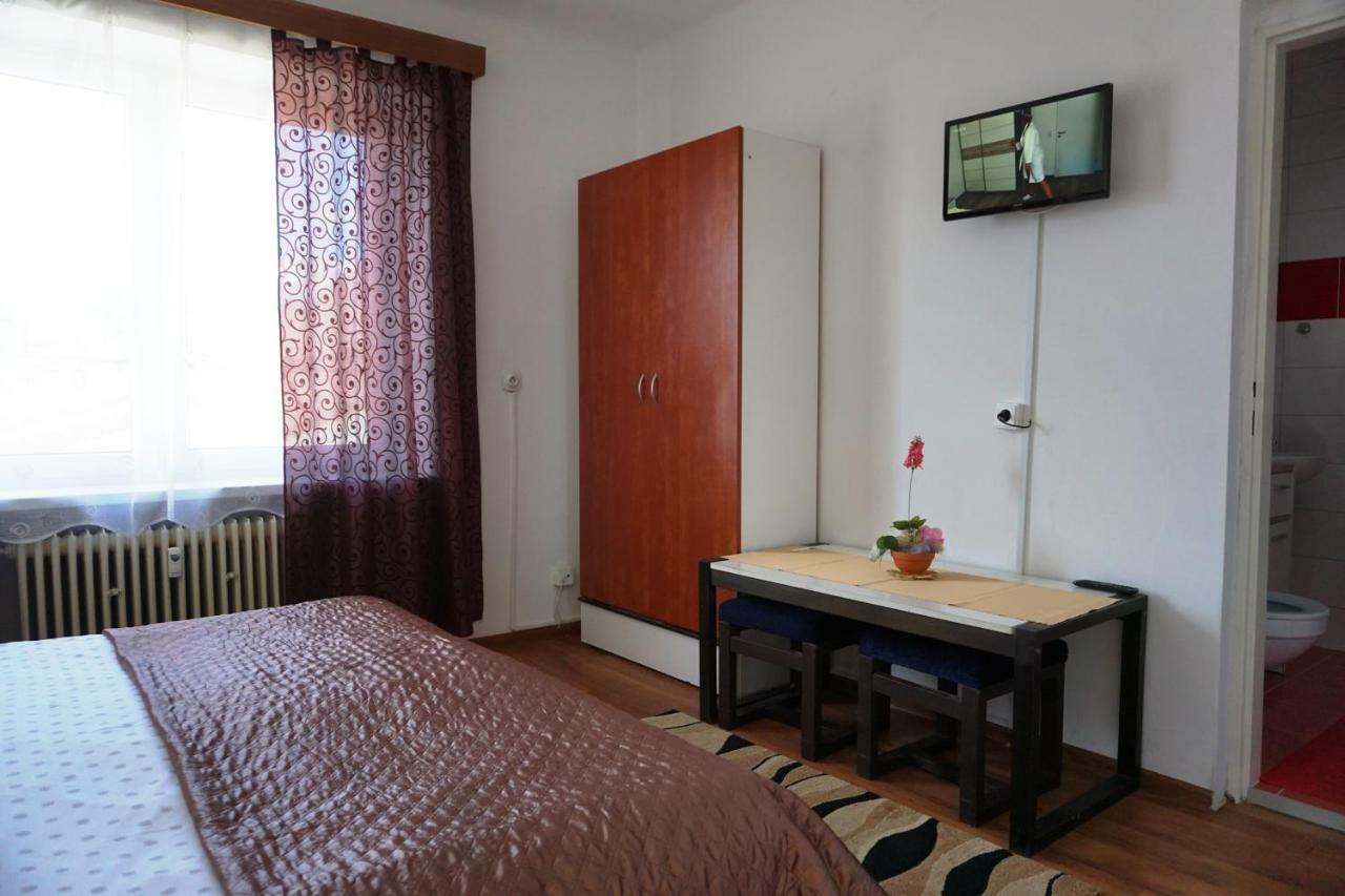 Hotel Gula Batizovce Екстериор снимка