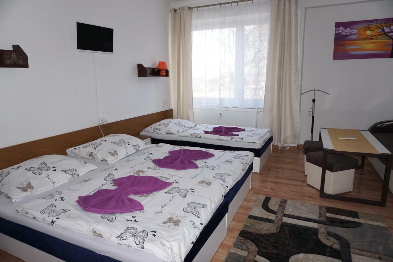 Hotel Gula Batizovce Екстериор снимка