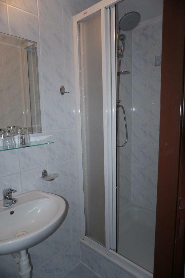 Hotel Gula Batizovce Екстериор снимка
